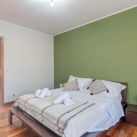 Guesthost - Crocetta Residence! Modern & Roomy Flat * Turyn