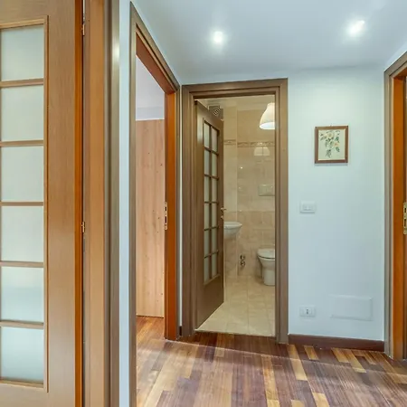 Crocetta Residence! Modern & Roomy Flat *