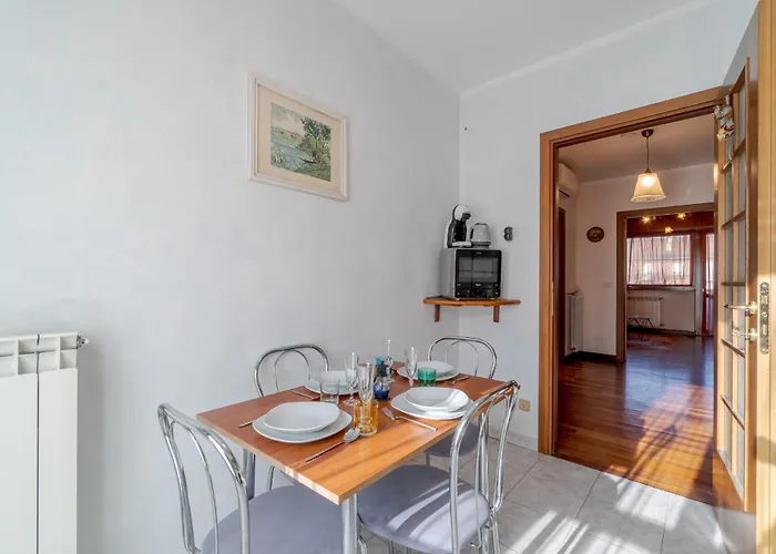 Guesthost - Crocetta Residence! Modern & Roomy Flat Апартаменты