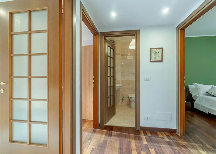 Guesthost - Crocetta Residence! Modern & Roomy Flat *