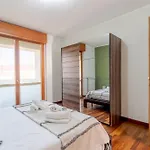 Guesthost - Crocetta Residence! Modern & Roomy Flat *