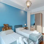 Guesthost - Crocetta Residence! Modern & Roomy Flat Daire