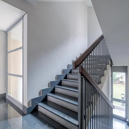 Guesthost - Crocetta Residence! Modern & Roomy Flat Daire *