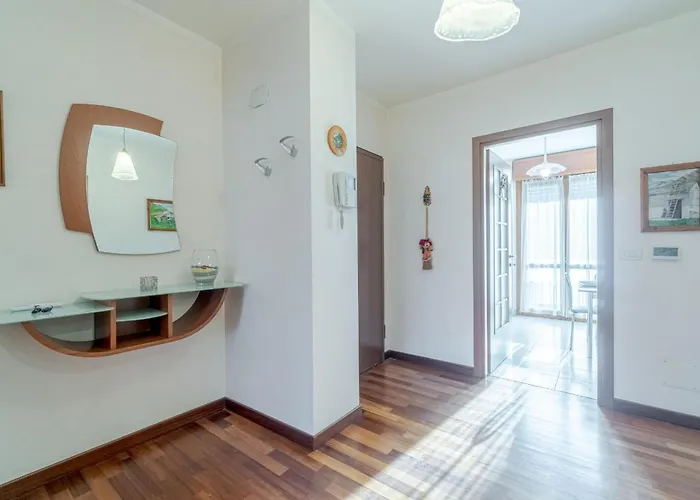 Guesthost - Crocetta Residence! Modern & Roomy Flat Apartament Turyn