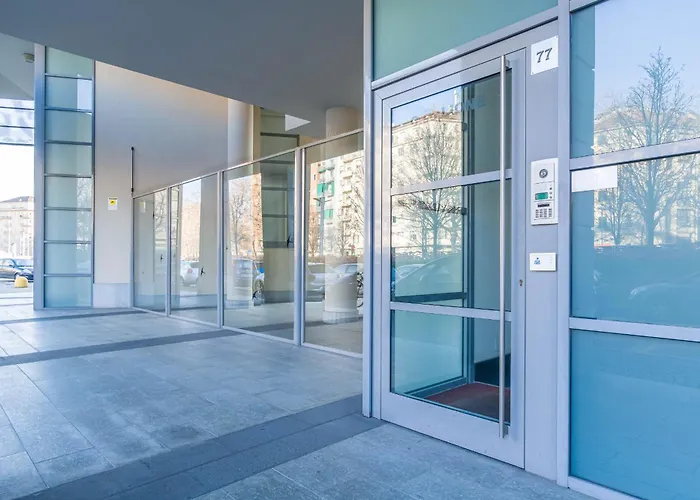 アパート Guesthost - Crocetta Residence! Modern & Roomy Flat トリノ