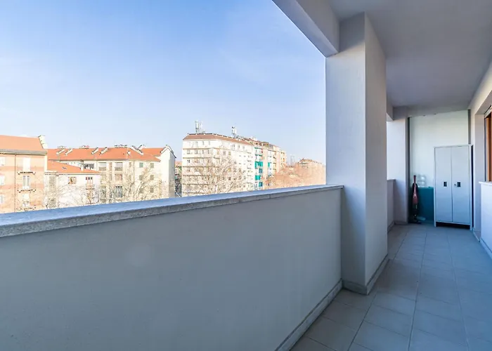 Guesthost - Crocetta Residence! Modern & Roomy Flat Turyn
