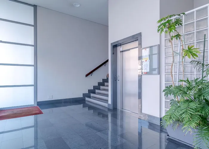Guesthost - Crocetta Residence! Modern & Roomy Flat Apartament *