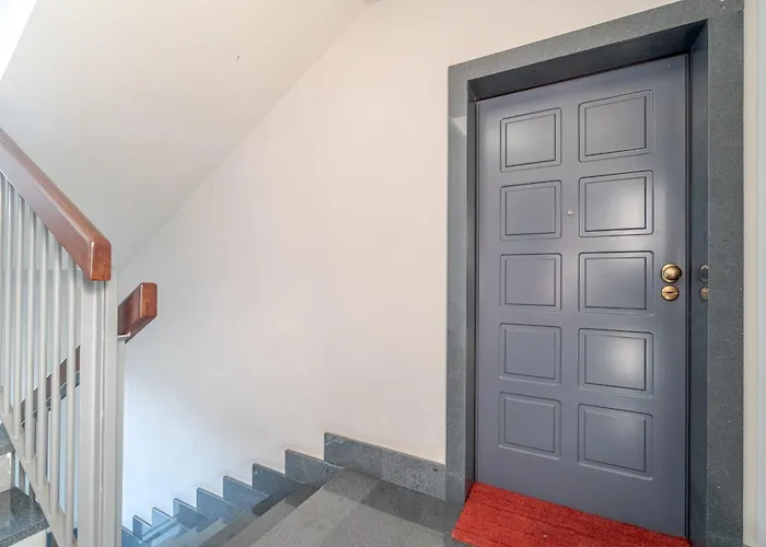 Guesthost - Crocetta Residence! Modern & Roomy Flat Turyn